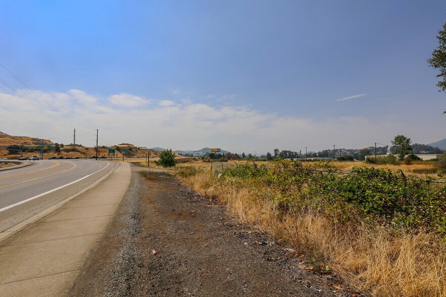 More Photos Of 4553 Old Hwy 99 South, Roseburg Land For Sale
