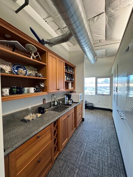 More Photos Of 2300 Knoll Dr, Ventura Manufacturing For Lease