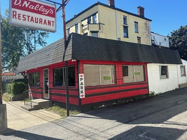 Primary Photo Of 970 S 3rd St, Louisville Restaurant For Lease