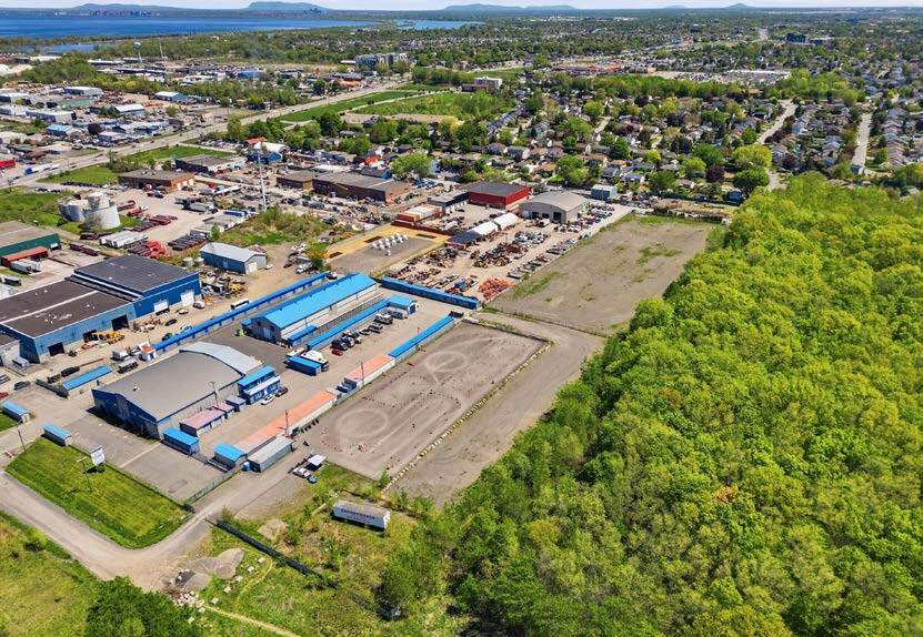 More Photos Of 1925 Rue Pasteur, Sainte-Catherine Land For Sale