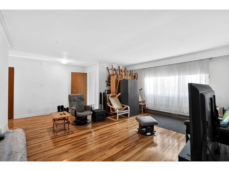More Photos Of 417 - 425 Ave 76e, Lasalle Multifamily For Sale