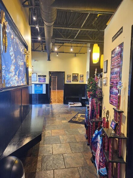 More Photos Of 24 Ellis St, Staten Island Storefront Retail Office For Sale