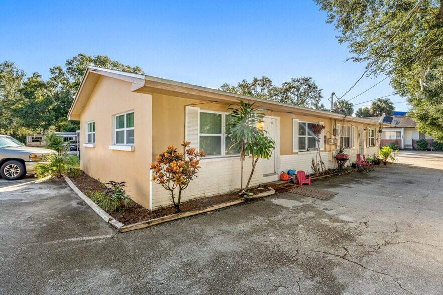 More Photos Of 85-89 NW Irwin Ave, West Melbourne Apartments For Sale