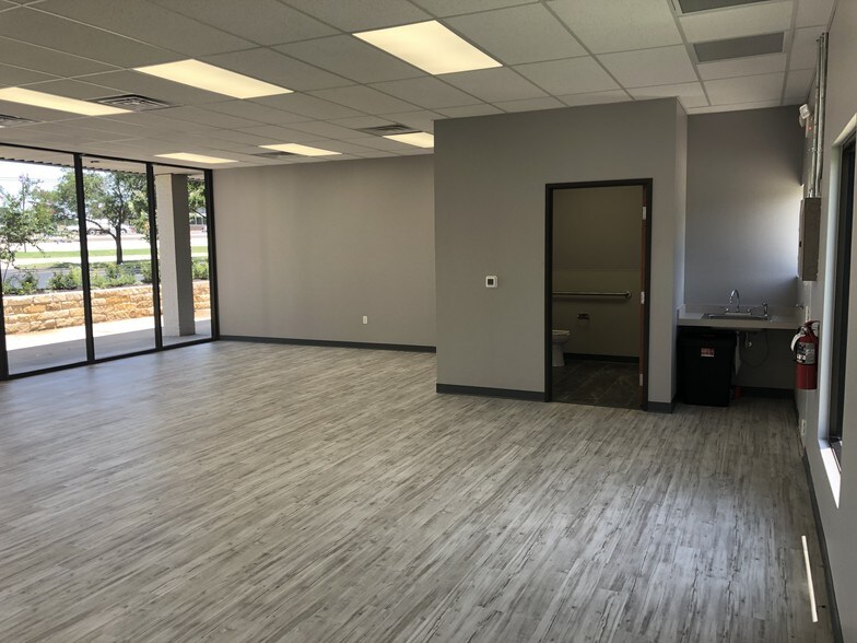 More Photos Of 14001 W State Highway 29, Liberty Hill Office For Lease