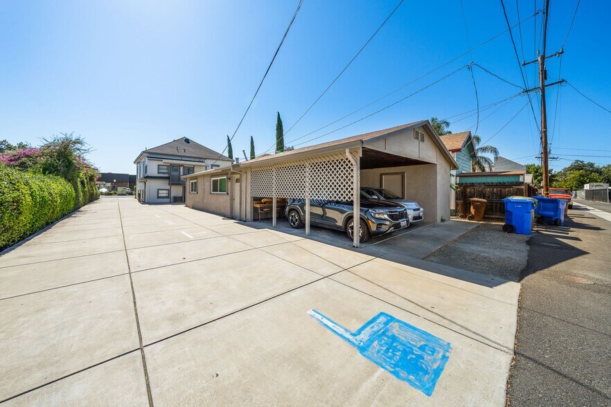 More Photos Of 8336 Brentwood Blvd, Brentwood Office Residential For Sale