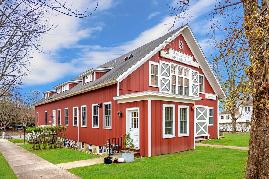 Primary Photo Of 11 Indian Wells Hwy, Amagansett General Retail For Lease
