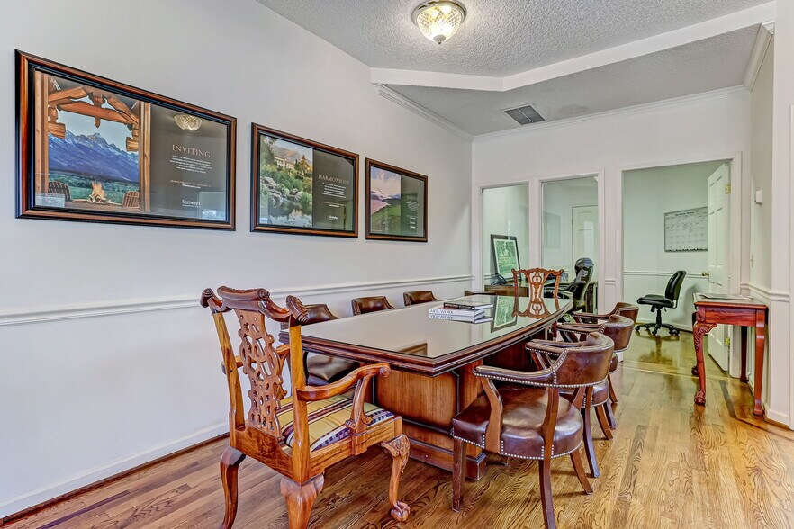More Photos Of 5233 San Jose Blvd, Jacksonville Office Residential For Lease