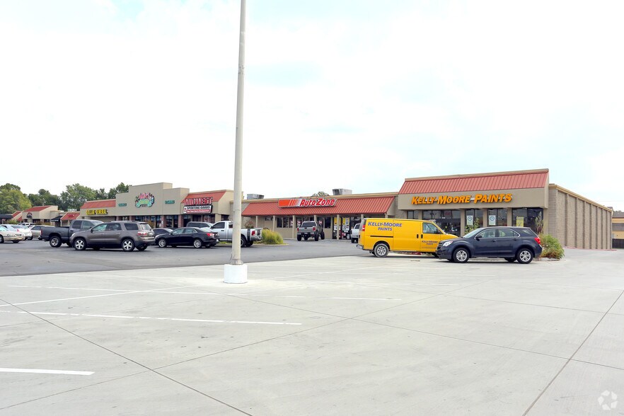 Primary Photo Of 11907-12037 S Memorial Dr, Bixby Storefront For Lease