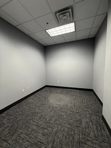 More Photos Of 110-301 N Adams St, Green Bay Office Residential For Sale