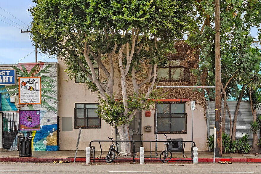 More Photos Of 1322 Innes Pl, Venice Office Residential For Sale