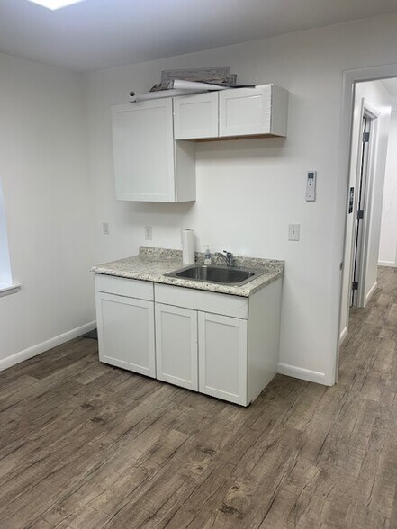 More Photos Of 1646 Chestnut Hill Rd, Morgantown Warehouse For Lease