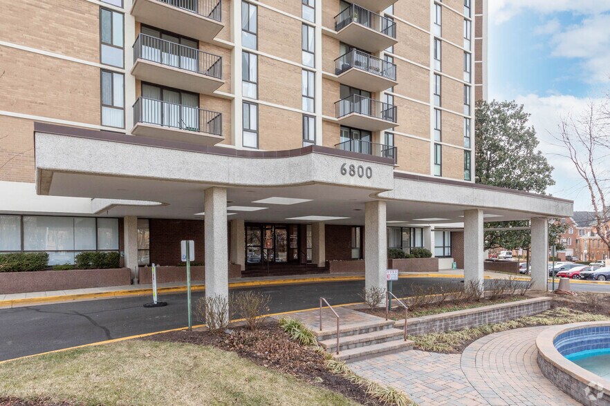 More Photos Of 6800 Fleetwood Rd, McLean Apartments For Sale