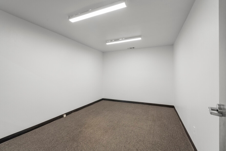 More Photos Of 2505 Amaral Ct, Hayward Warehouse For Sale