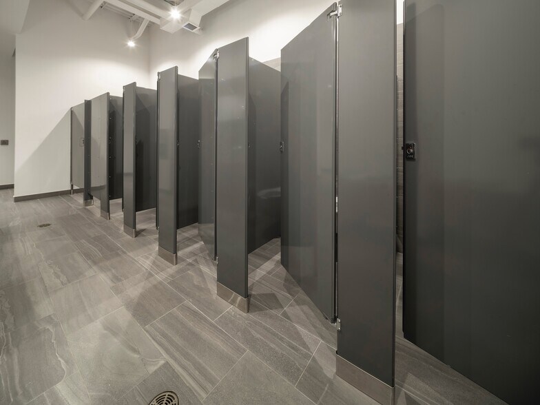 More Photos Of 2650 St Clair Av W, Toronto Freestanding For Sale