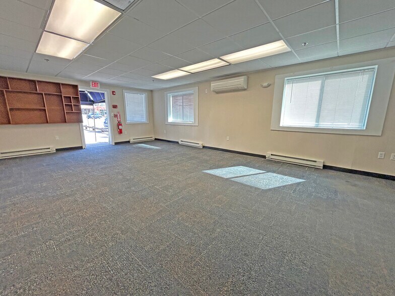 More Photos Of 865 Islington St, Portsmouth Loft Creative Space For Lease