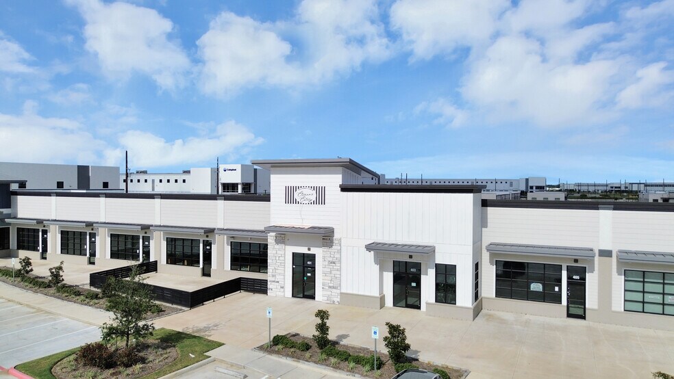 More Photos Of 30625 Kingsland Blvd, Brookshire Storefront For Sale