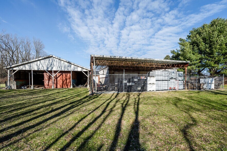 More Photos Of 641 S Crystal Ave, Benton Harbor Winery Vineyard For Sale