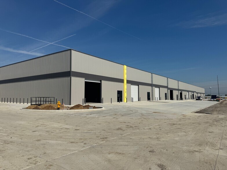 More Photos Of 6240 E 15th St, Tulsa Unknown For Lease