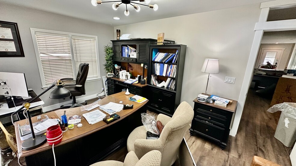 More Photos Of 152 W 500 S, Bountiful Office For Sale