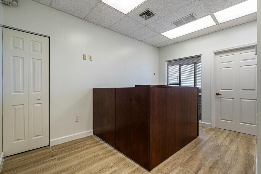 More Photos Of 2455 E Sunrise Blvd, Fort Lauderdale Loft Creative Space For Sale