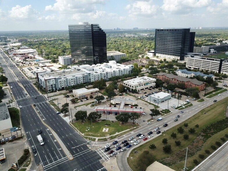 More Photos Of 2620 W Sam Houston Pky S, Houston Storefront For Sale