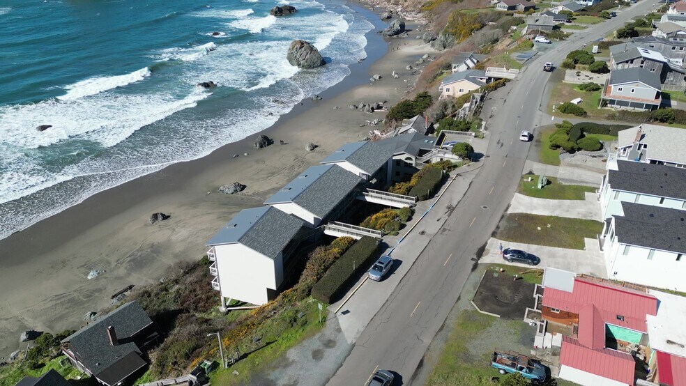 More Photos Of 1865 Beach Loop Dr, Bandon Hotel For Sale