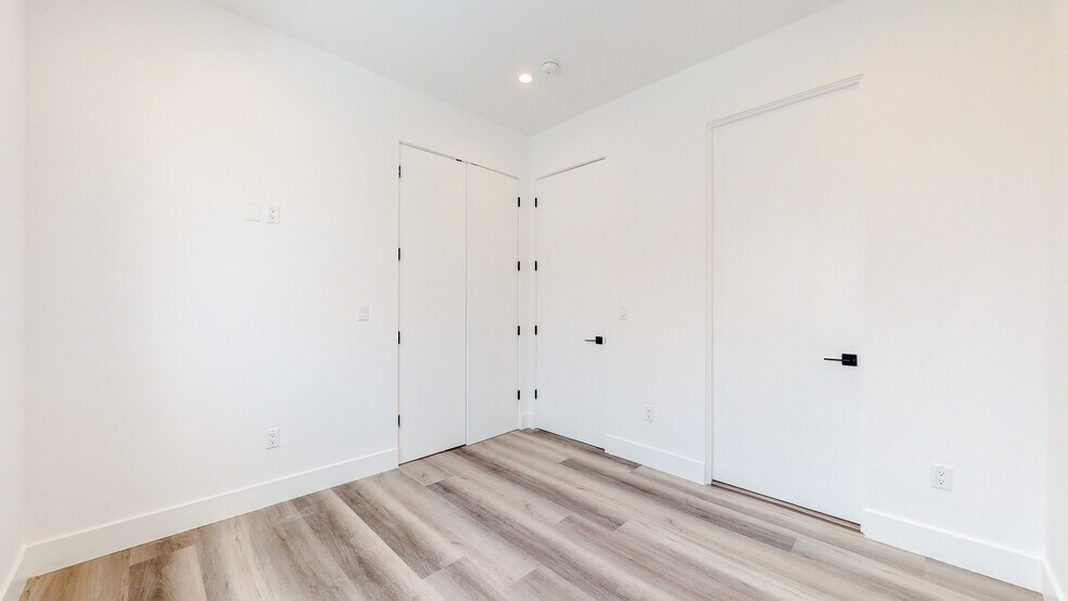 More Photos Of 525 N Normandie Ave, Los Angeles Apartments For Sale