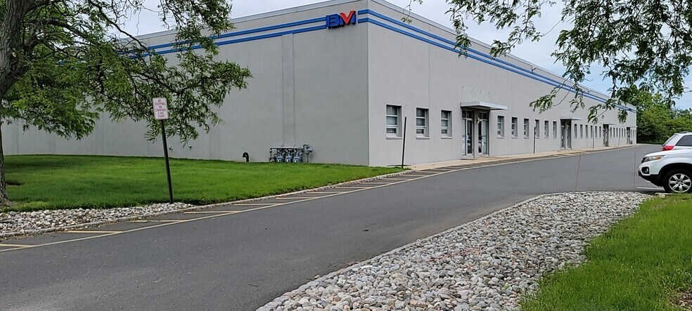 More Photos Of 16 Cragwood Rd, Avenel Warehouse For Lease