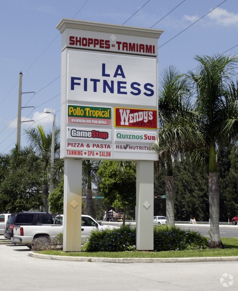 More Photos Of 14138-14150 SW 8th St, Miami General Retail For Lease