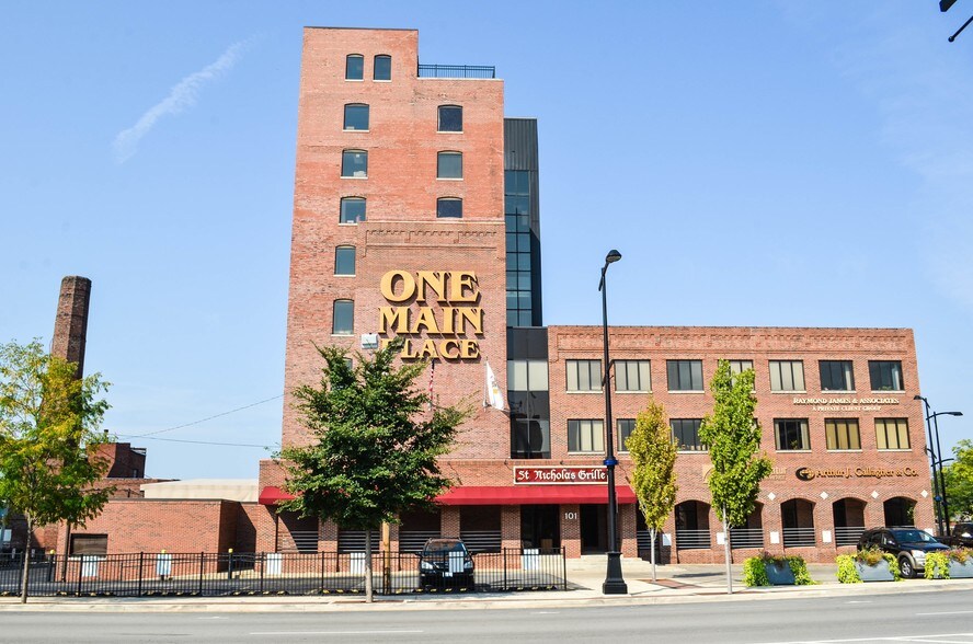 More Photos Of 101 S Main St, Decatur Office For Lease