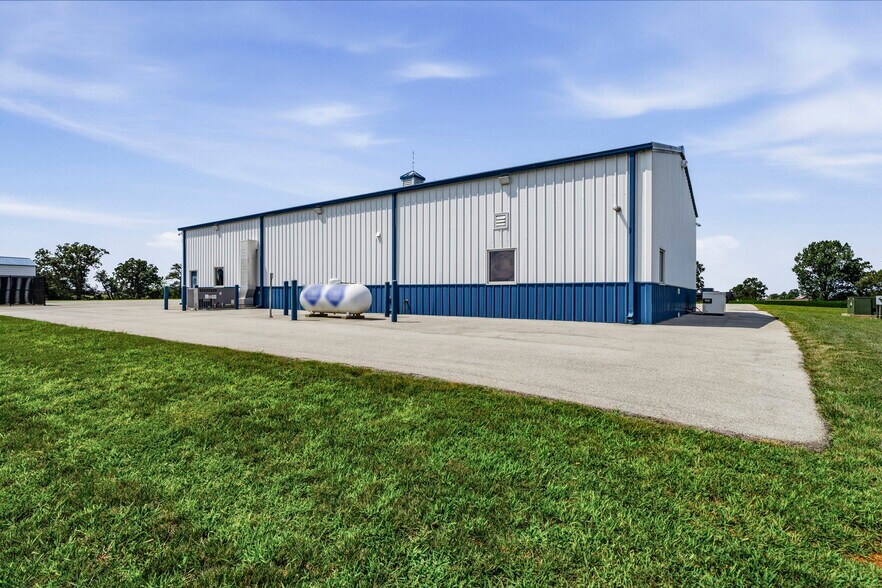 More Photos Of 4395 Witt rd, Franklin Manufacturing For Sale