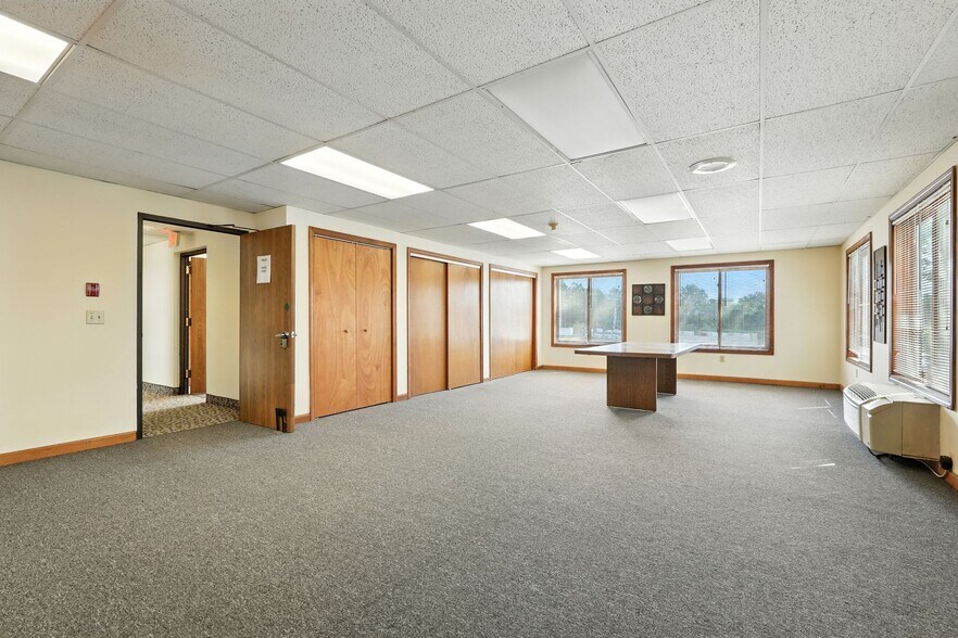 More Photos Of 185 West Ave, Ludlow Medical For Sale