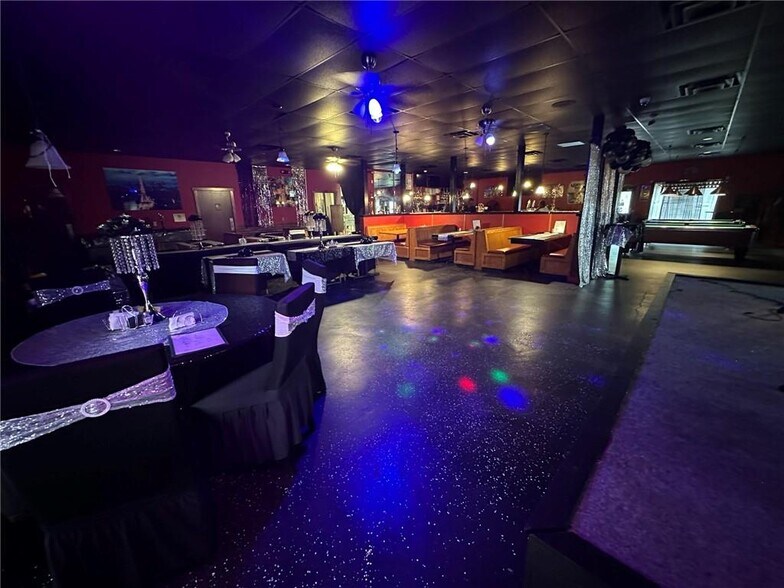 More Photos Of 12 Cottonton Rd, Pittsview Restaurant For Sale