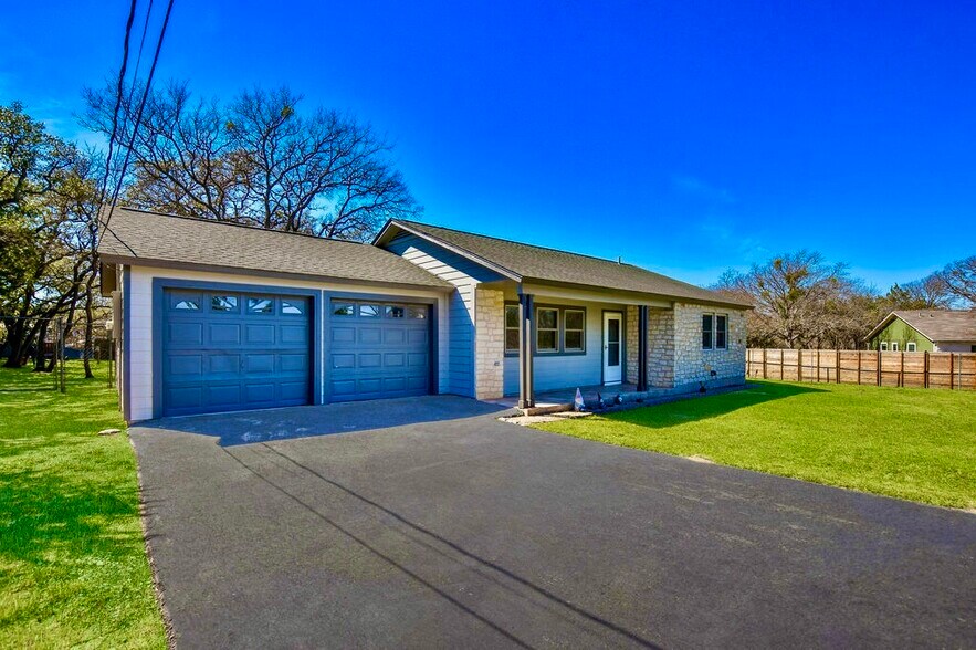 More Photos Of 16001 Awalt Dr, Austin Office For Lease