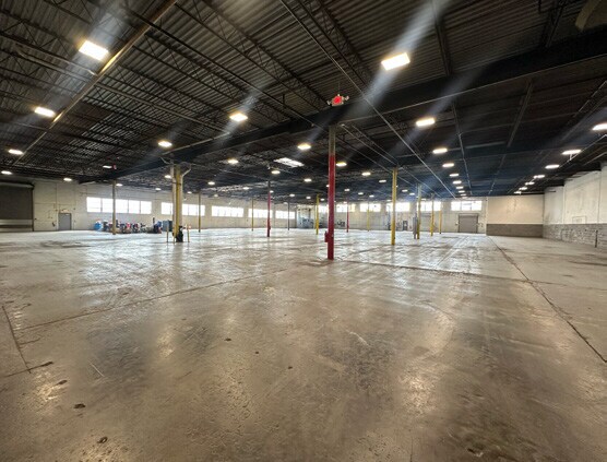 More Photos Of 301 Mayhill St, Saddle Brook Manufacturing For Lease