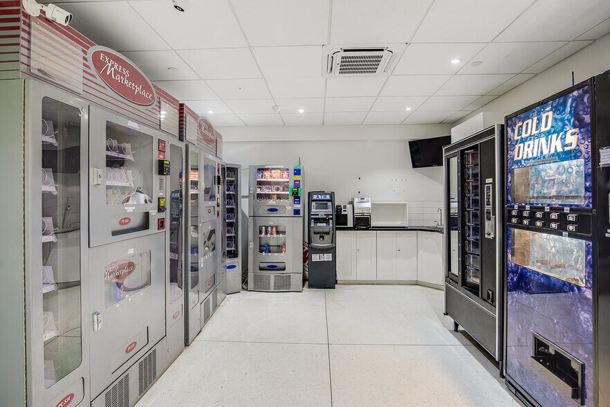 More Photos Of 1975 Linden Blvd, Elmont Medical For Lease