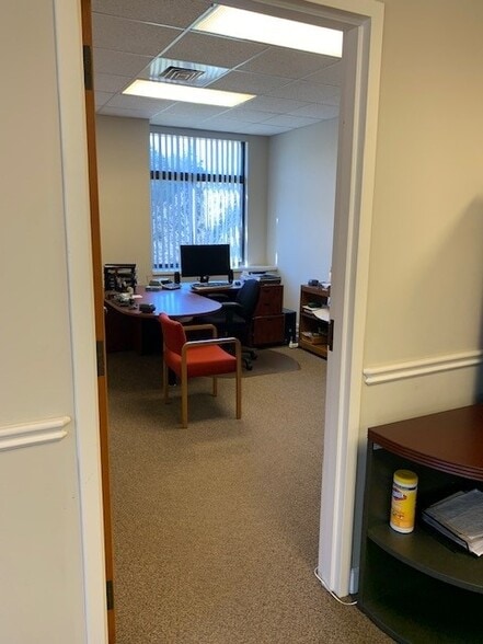More Photos Of 10801 Johnston Rd, Charlotte Office For Lease