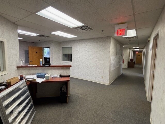 More Photos Of 9870 A Redhill Dr, Blue Ash Flex For Lease