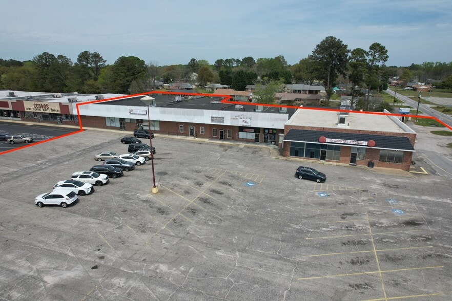 Primary Photo Of 906-946 Chesterfield Hwy, Cheraw Restaurant For Sale