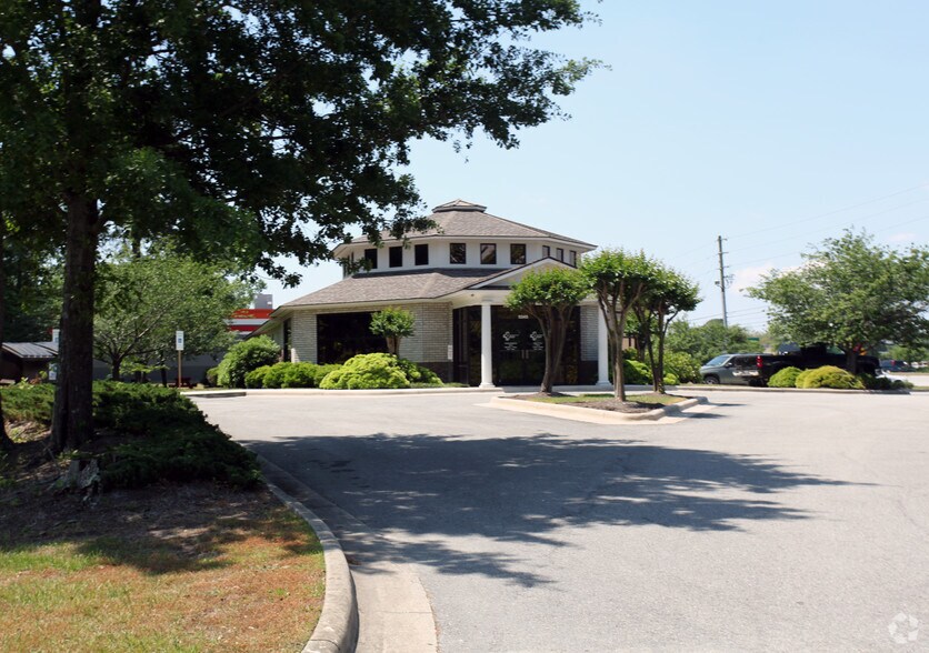 More Photos Of 5245 S College Rd, Wilmington Medical For Sale