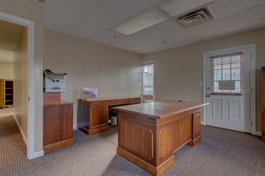 More Photos Of 4311 Appleton Ave NW, Roanoke Office For Lease