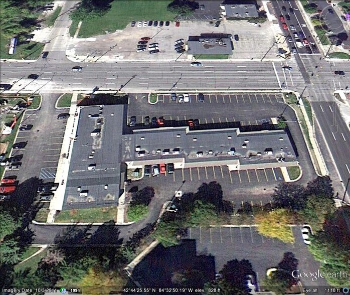 More Photos Of 400-420 E Saginaw St, Lansing Storefront Retail Office For Lease
