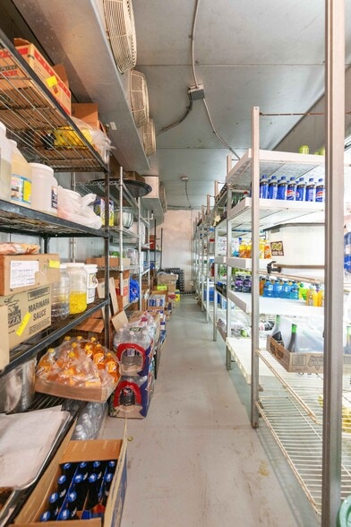 More Photos Of 7386 Mt Carmel Rd, Decaturville Convenience Store For Sale