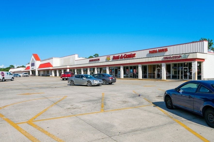 More Photos Of 1307-1355 E Pass Rd, Gulfport Storefront For Lease