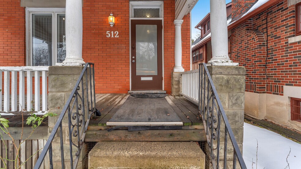 More Photos Of 512 Oxford St E, London Medical For Sale