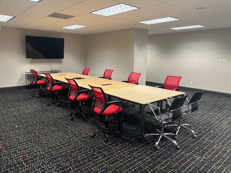 More Photos Of 1760 S Stemmons Fwy, Lewisville Office For Lease