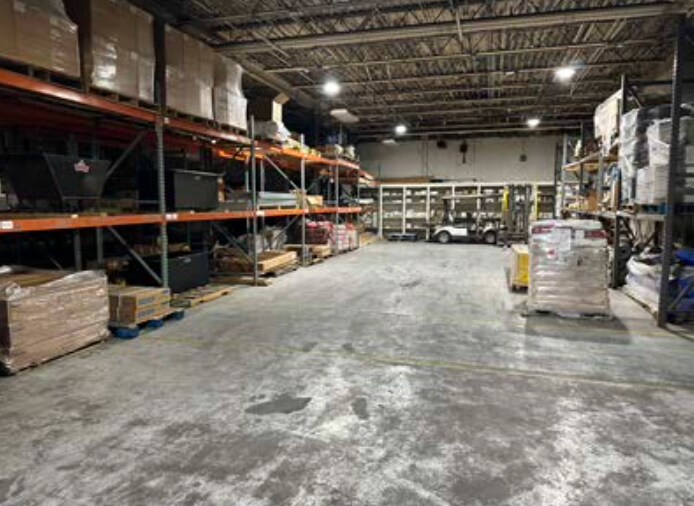 More Photos Of 10400 Evendale Dr, Evendale Warehouse For Lease