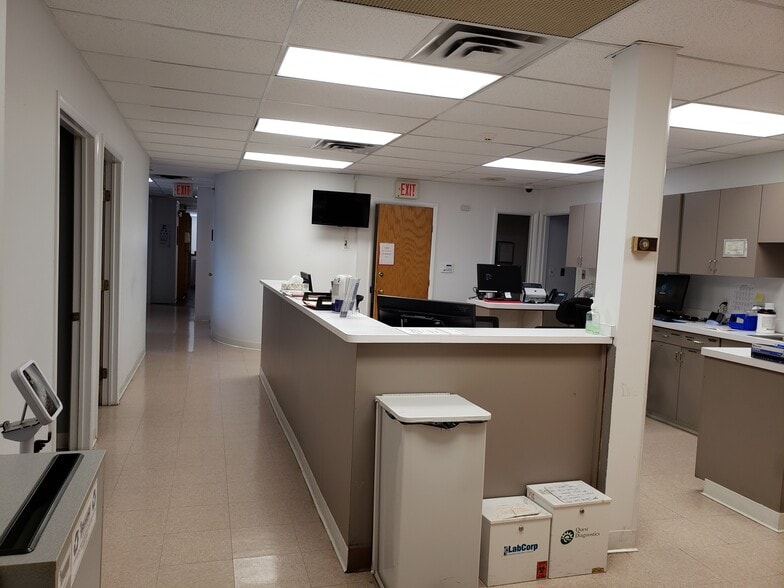 More Photos Of 557 Broad St, Bloomfield Medical For Sale