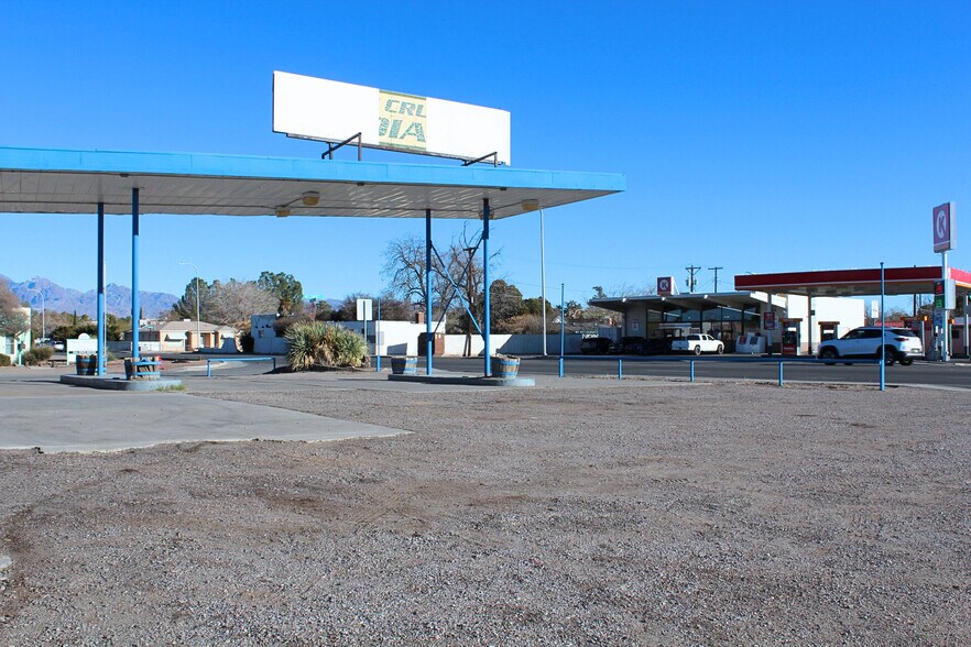 More Photos Of 700 W Picacho Ave, Las Cruces Auto Repair For Sale