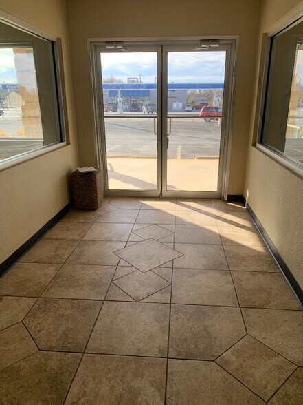 More Photos Of 1205 Hovey St, Bridgeport Auto Dealership For Lease